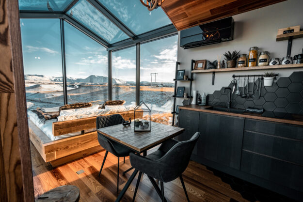 Panorama Glass Lodge