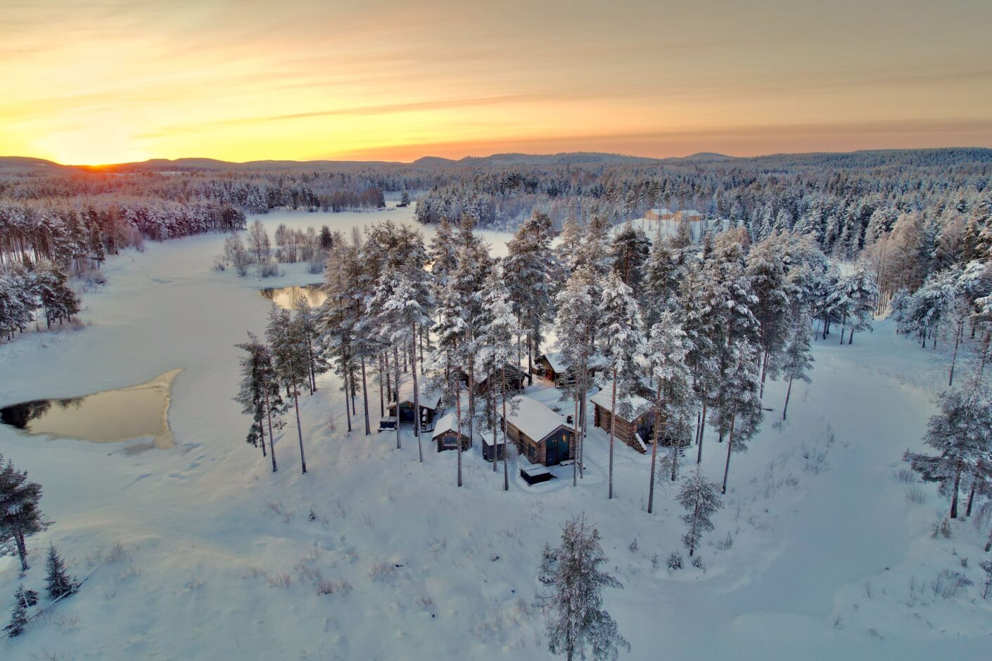 Reconnect under the Aurora | Disconnect from the everyday | Reconnect with Nature | Luxury Holiday in Sweden | Travel with Off The Map