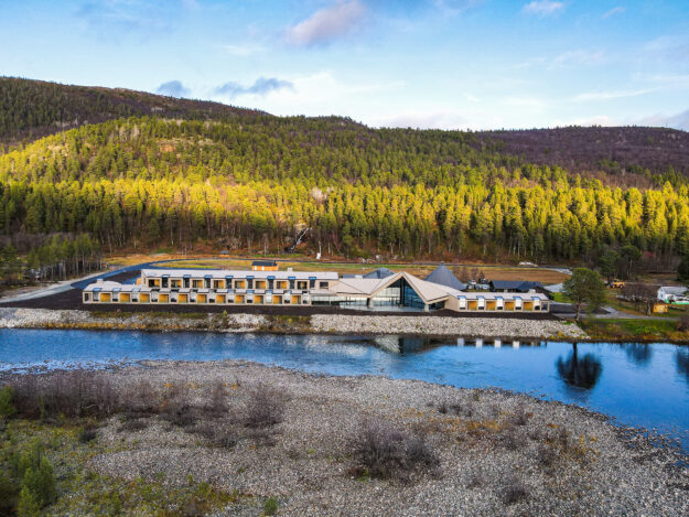 Arctic Wilderness Lodge - Travel with Off The Map
