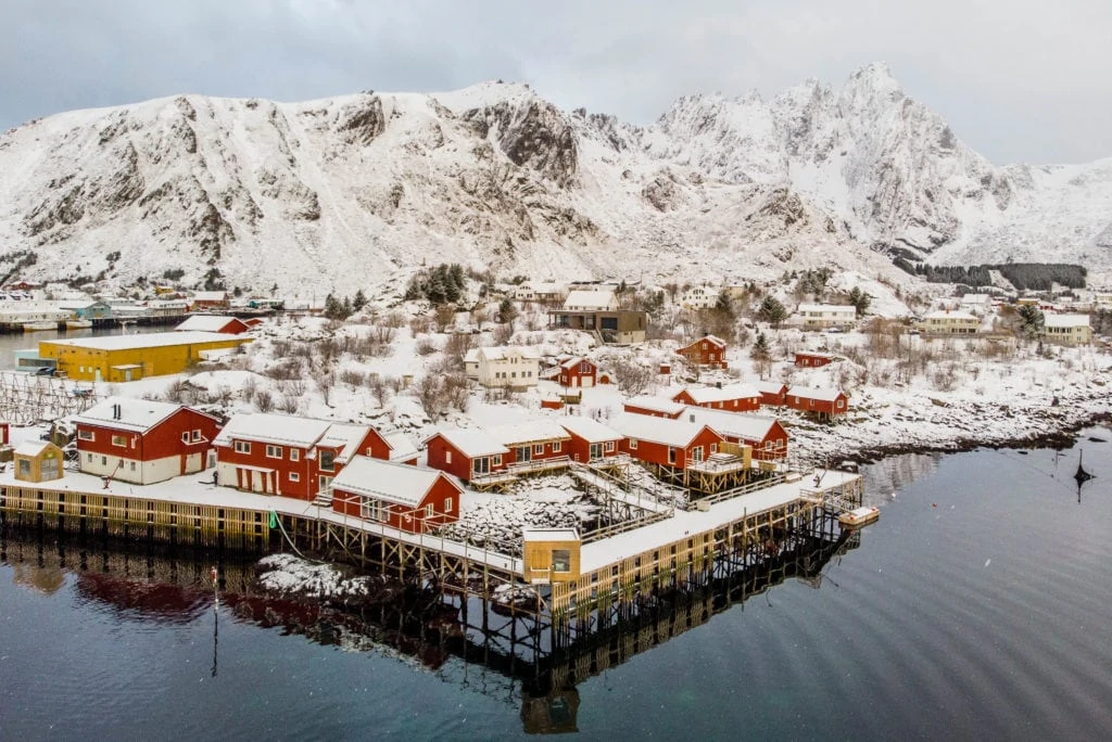 Hattvika Lodge in Winter
