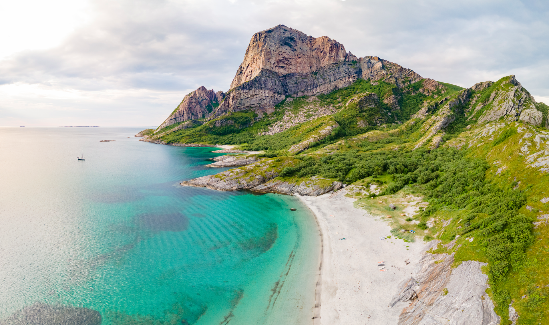 Rødøyløva - Storsanden Beach _Kristoffer Møllevik - Visit Helgeland