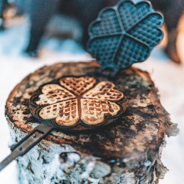 Onga - Coffee and Waffles